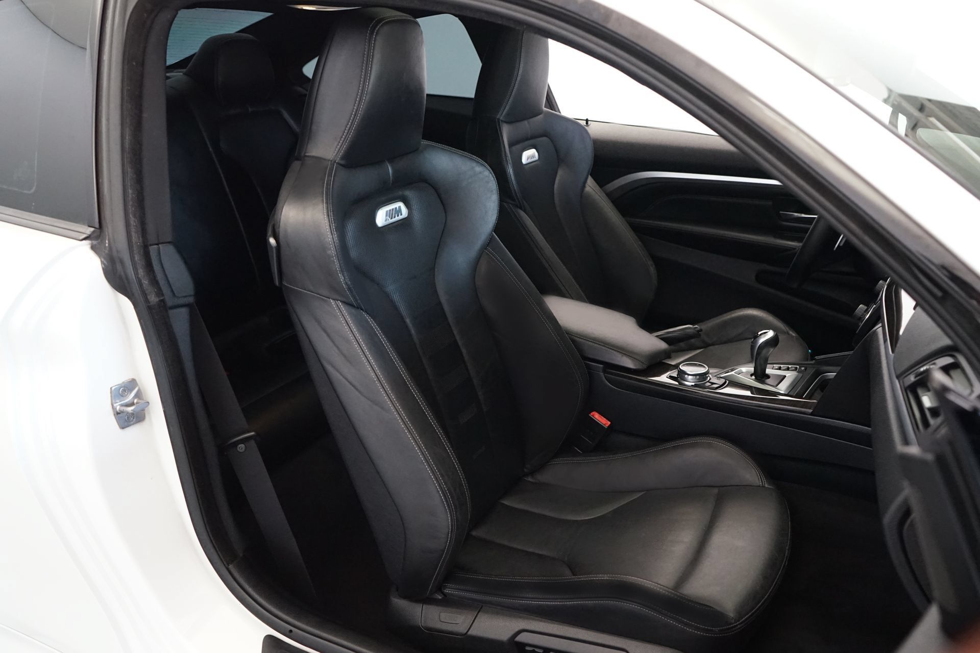 Used 2015 BMW M4 Coupe RWD image 3