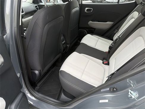 Certified 2025 Hyundai Venue SEL image 20