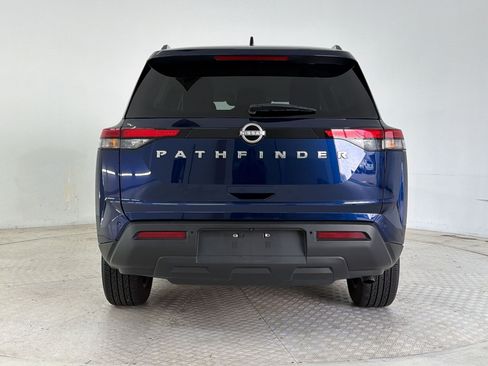 Used 2025 Nissan Pathfinder SV FWD image 10