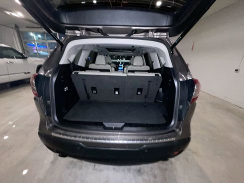 Used 2022 Subaru Ascent Limited w/ Technology Package image 25