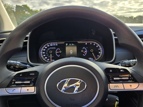 Certified 2023 Hyundai Tucson SE image 21