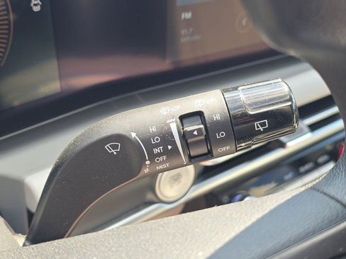 Used 2025 Hyundai Tucson SEL AWD/4WD image 14