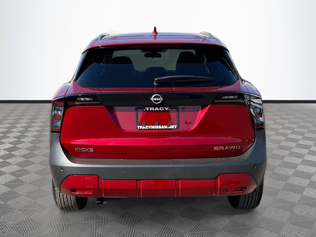 Used 2025 Nissan Kicks SR w/ SR Premium Package AWD/4WD image 6