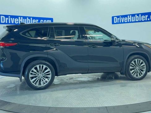 Used 2021 Toyota Highlander Platinum image 8