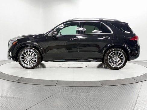Used 2025 Mercedes-Benz GLE 450e 4MATIC image 4