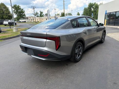 New 2026 Kia K4 FWD image 8