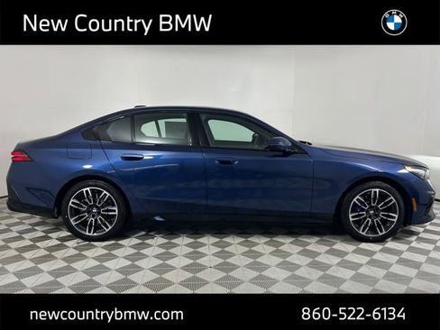 New 2026 BMW 530i xDrive w/ M Sport Package image 8