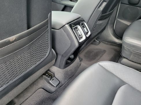 Used 2024 Kia Sorento SX FWD image 34