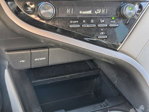 Used 2024 Toyota Camry LE w/ Convenience Package image 18