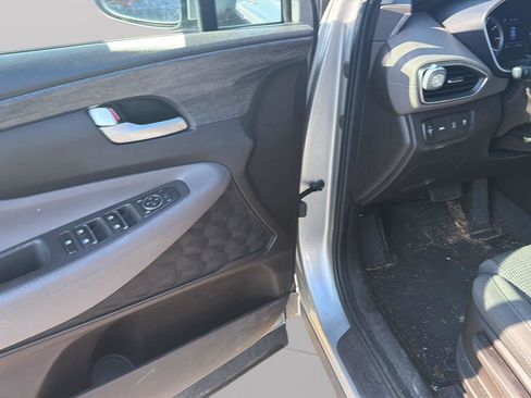 Used 2020 Hyundai Santa Fe SE AWD/4WD image 9