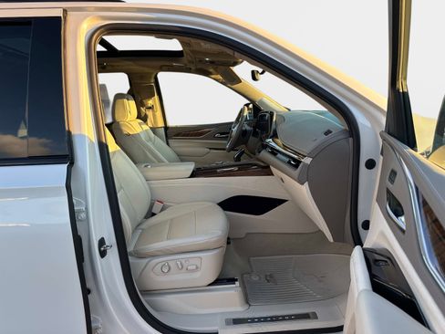 Used 2023 Cadillac Escalade Sport Platinum image 14