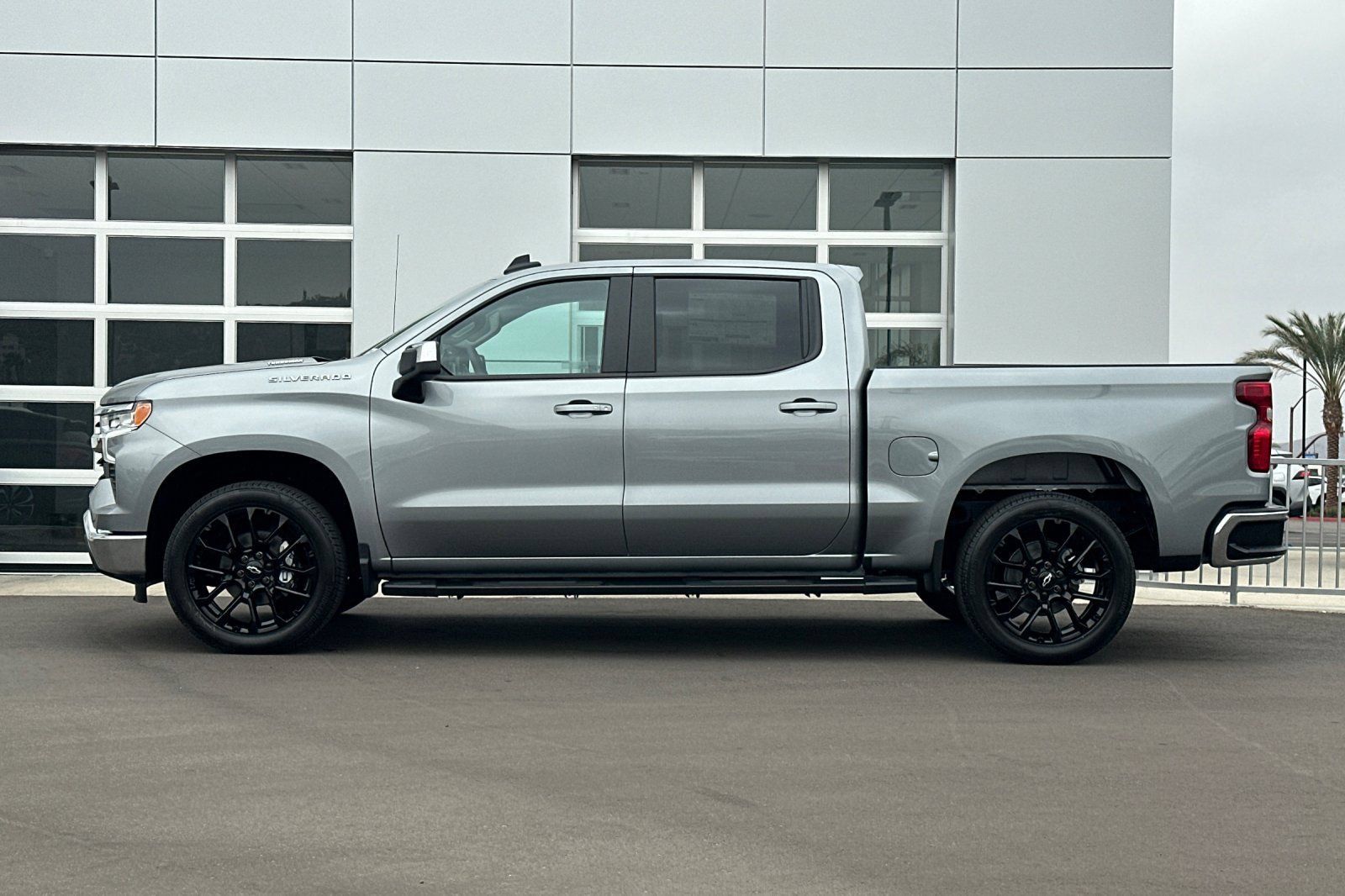 New 2026 Chevrolet Silverado 1500 LT w/ Leather Package RWD image 7