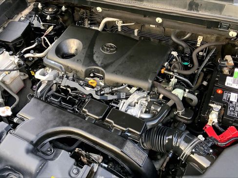 Used 2021 Toyota RAV4 XLE Premium FWD image 32