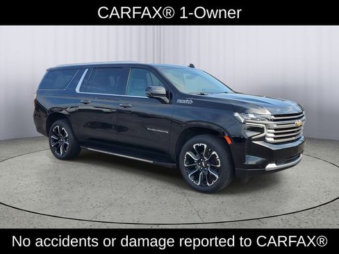 Used 2023 Chevrolet Suburban High Country w/ Advanced Technology Package image 2