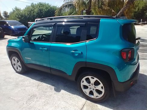 Used 2022 Jeep Renegade Limited image 3