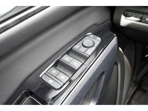 New 2026 Nissan Pathfinder SL w/ SL Premium Package (P04) FWD image 16