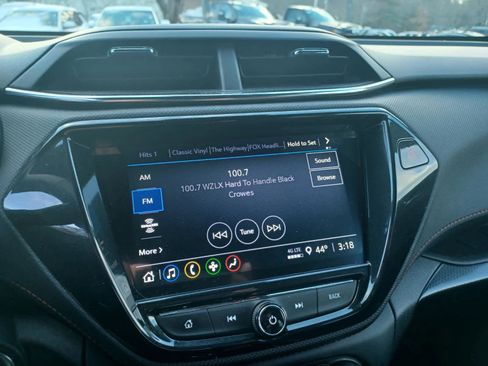 Used 2023 Chevrolet TrailBlazer RS w/ Sun and Liftgate Package image 10