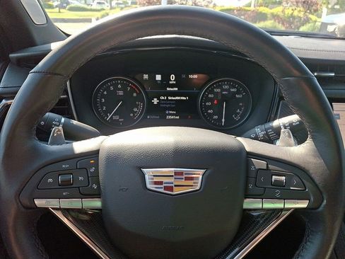 Certified 2024 Cadillac XT6 Sport w/ LPO, ONYX Package AWD/4WD image 21