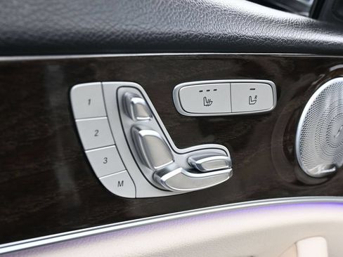 Used 2019 Mercedes-Benz E 300 image 13