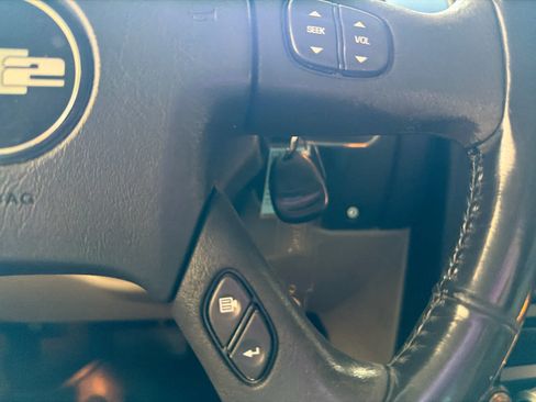 Used 2004 HUMMER H2 w/ Preferred Equipment Group AWD/4WD image 35