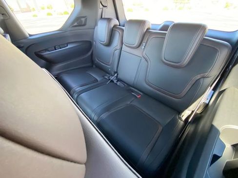 New 2026 Nissan Armada SL w/ Captain's Chari Seat Package image 19