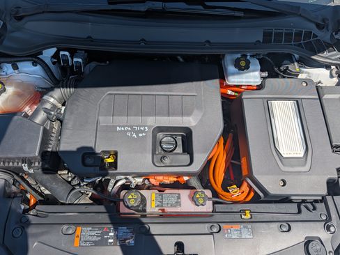Used 2014 Chevrolet Volt FWD image 28