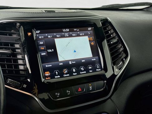 Used 2019 Jeep Cherokee High Altitude AWD/4WD image 16