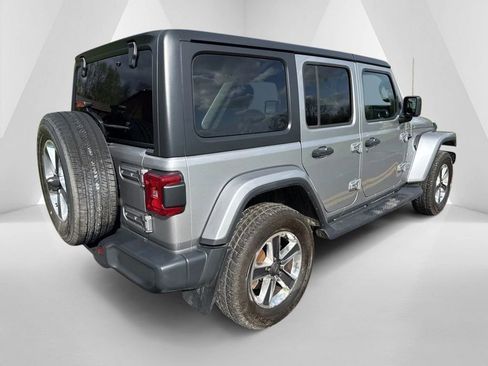 Used 2018 Jeep Wrangler Unlimited Sahara w/ Uconnect 4C Nav & Sound Group AWD/4WD image 7