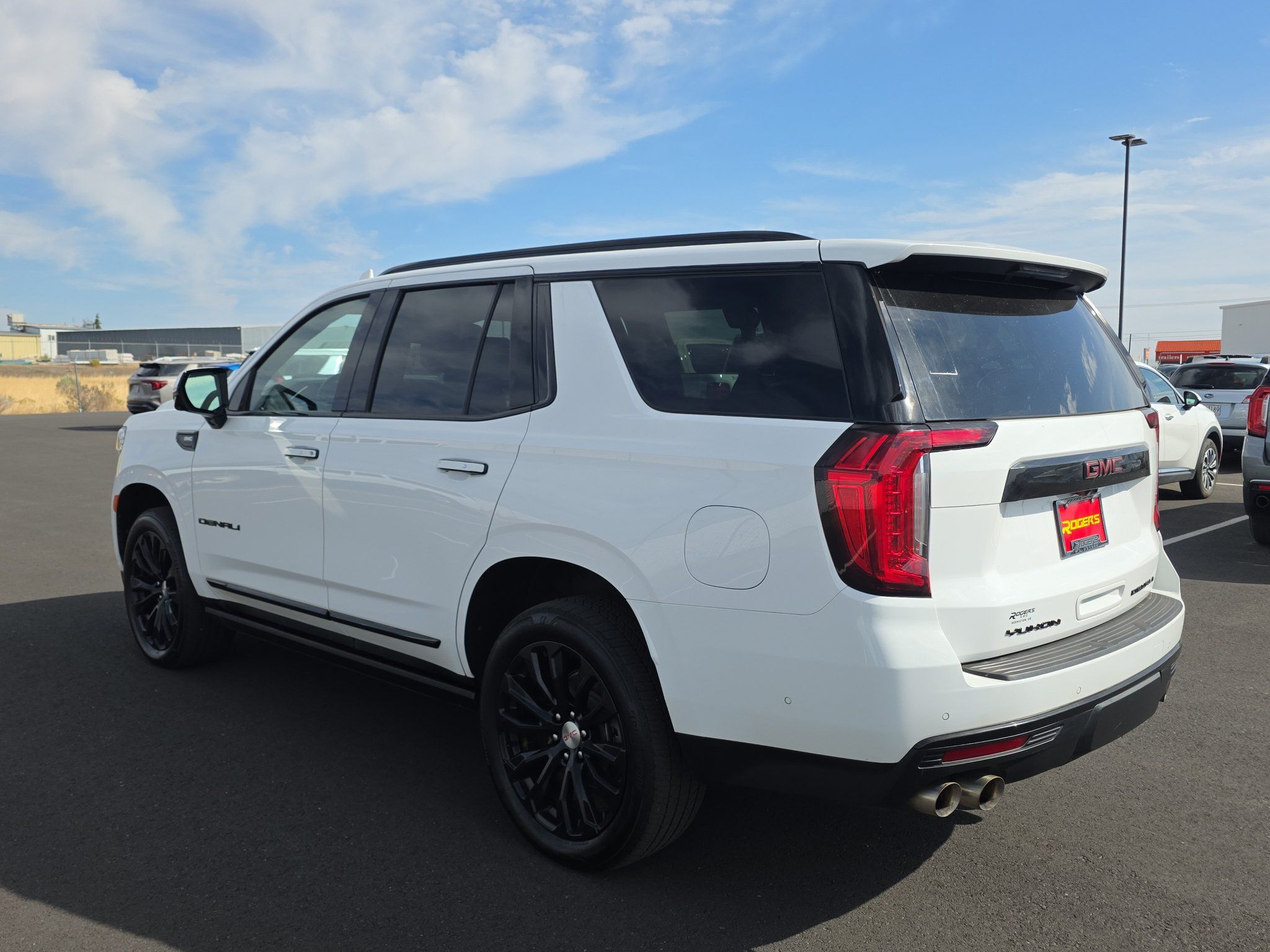 Used 2024 GMC Yukon Denali w/ Denali Reserve Package AWD/4WD image 6