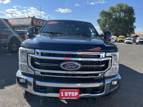Used 2022 Ford F350 Lariat w/ Camper Package AWD/4WD image 2