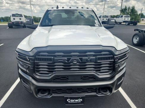 New 2026 RAM 5500 Tradesman AWD/4WD image 3