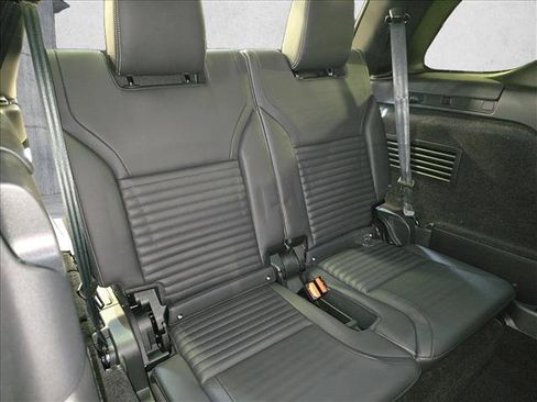 New 2026 Land Rover Discovery Limited Edition AWD/4WD image 12