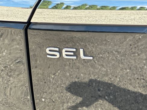 Certified 2023 Volkswagen Atlas SEL AWD/4WD image 28