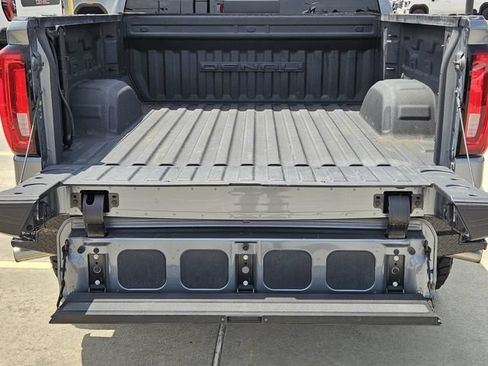 Used 2019 GMC Sierra 1500 Denali w/ Denali Ultimate Package AWD/4WD image 16