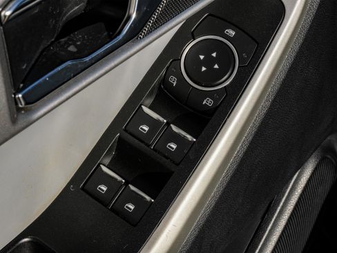 Used 2021 Ford Explorer XLT w/ Equipment Group 202A image 39