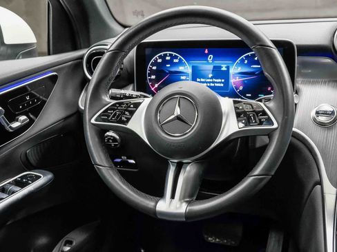 Certified 2026 Mercedes-Benz GLC 300 image 17