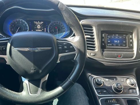 Used 2015 Chrysler 200 Limited w/ Convenience Group image 27