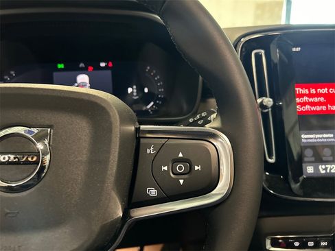 New 2026 Volvo XC40 B5 Core w/ Protection Package Premier image 14