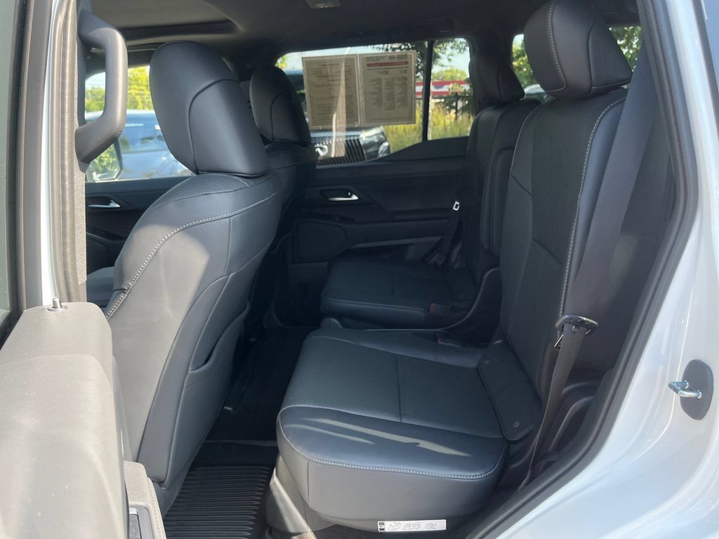 Used 2026 Lexus GX 550 w/ Accessory Package (2T) AWD/4WD image 28