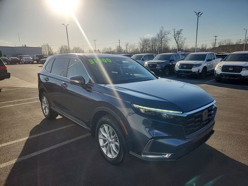 Used 2025 Honda CR-V EX image 8