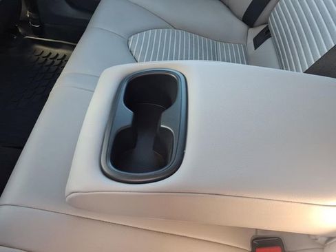 Used 2024 Toyota Camry SE FWD image 9