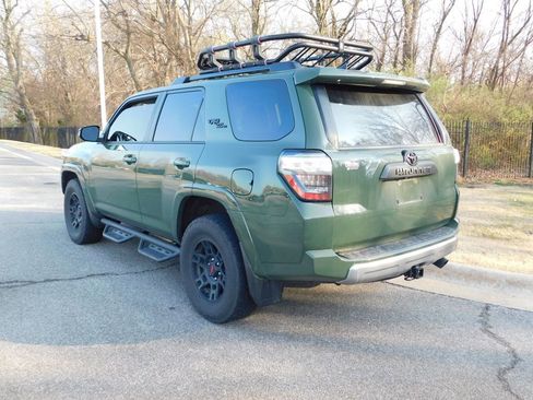 Used 2022 Toyota 4Runner TRD Off-Road Premium image 3