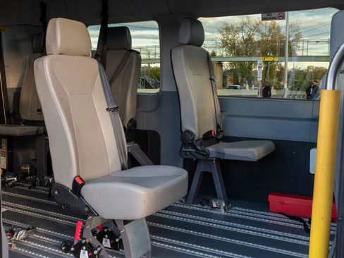 Used 2015 Ford Transit 350 XLT image 16