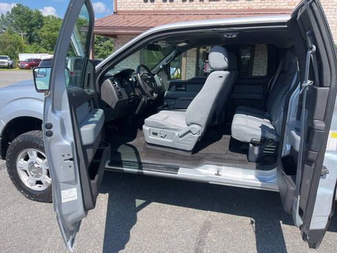 Used 2013 Ford F150 XLT w/ Mid Equipment Group AWD/4WD image 15