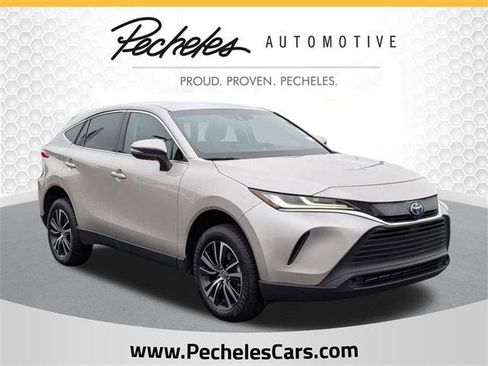 Certified 2023 Toyota Venza LE image 1