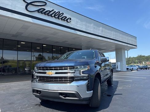 Used 2021 Chevrolet Silverado 1500 LT w/ Z71 Off-Road Package AWD/4WD image 2