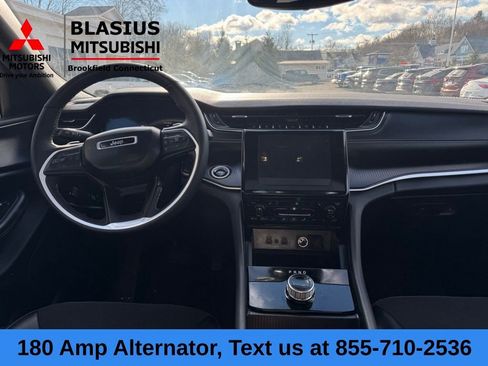 Used 2024 Jeep Grand Cherokee L Altitude image 17