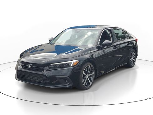 Used 2024 Honda Civic Touring image 3