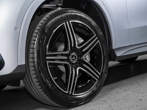 Certified 2026 Mercedes-Benz GLC 300 image 9