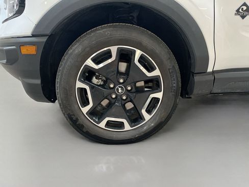Used 2024 Ford Bronco Sport Outer Banks w/ Tech Package AWD/4WD image 33
